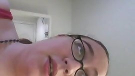 Chubby Teen drink her own piss