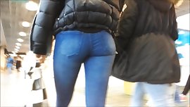voyeur street tight teen ass in jeans