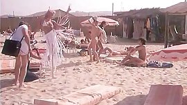 Dans la Chaleur de St Tropez (1981) with Marylin Jess