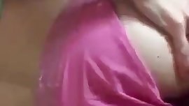 Branquinha dando deitada