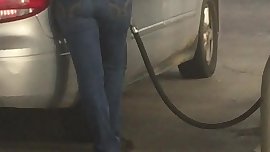 Country teen whooty in tight jeans