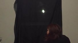 Twerking my ass and playing with my pussy