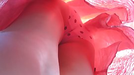 sous la jupe d une jeune lyceenne