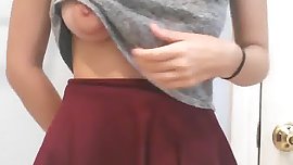 Teen show boobs and pussy