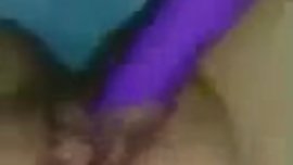 La mia ragazza si masturba con sex toy