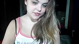 Euro Hot Plump Teen With Nice Tits & Pussy