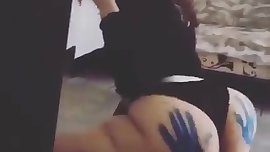 Big booty twerking