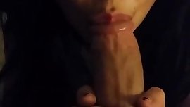 Sie saugt an mein Schwanz