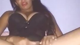 amadora se masturbando