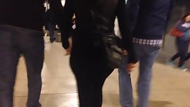 Big ass in black leggins, culito rico