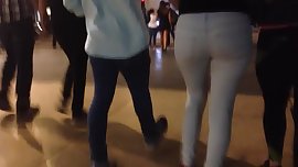 Great big ass in tight jeans, Culote apretado