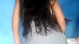Brunette Teen twerk