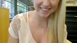 Silly Selfie Girls (1012)