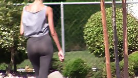 teen big booty voyeur