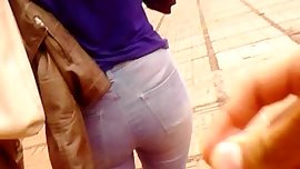 Cum on girl in public, lechazo en culo
