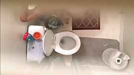 sister s bathroom 001