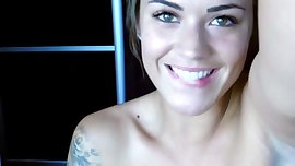 girl have a very wet pussy, and make a huge squirt