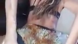 Gostosa rebolando #2