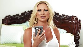 Squirting right to my mom's mature friend