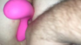 Vibrator in MILFs ass