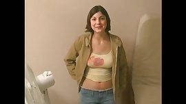 le gusta comer pollas